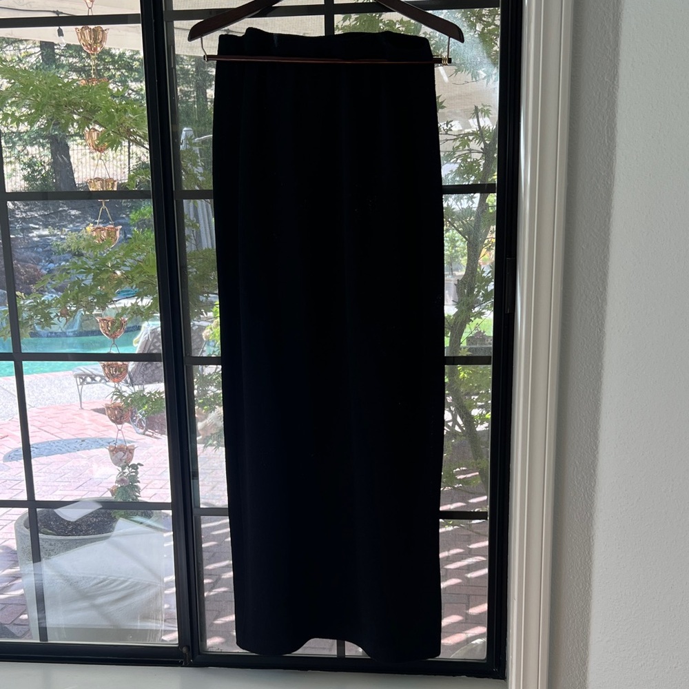 St. John Black Pencil Skirt
